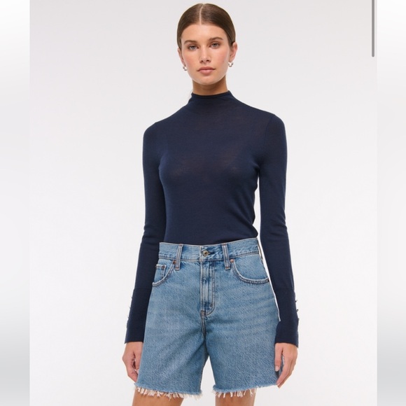 Abercrombie & Fitch Pants - Abercrombie & Fitch Size 28 High Rise Loose Short